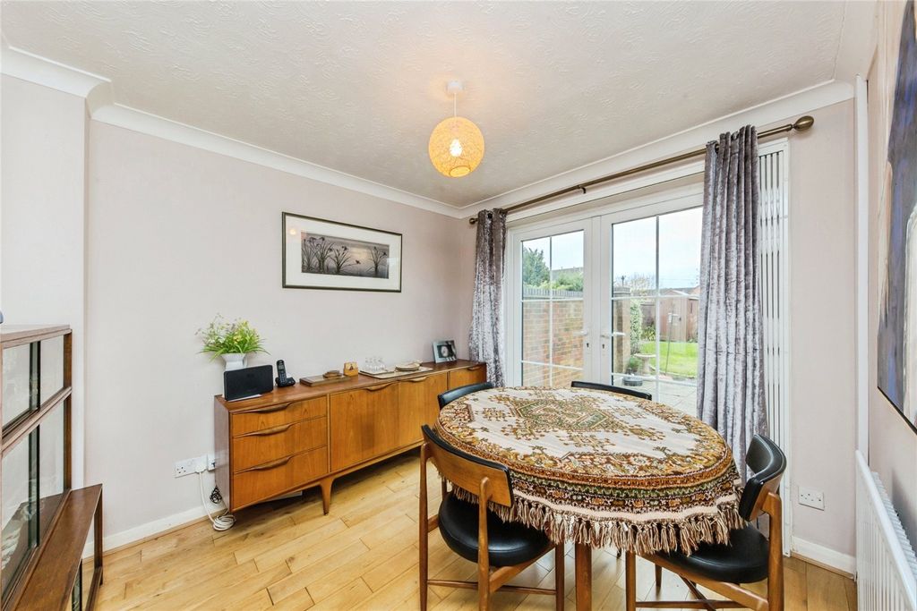 Property photo 3 of 18 Picture No. 02