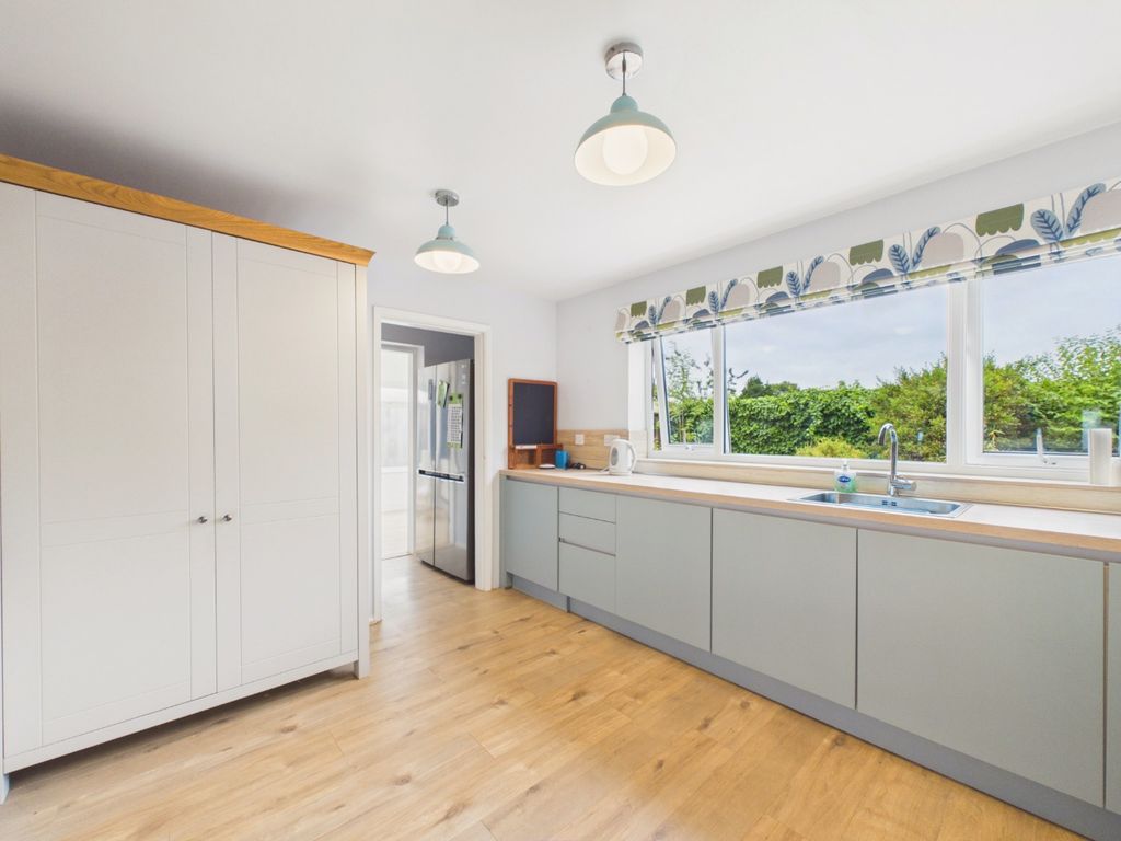 Property photo 3 of 17 5178755