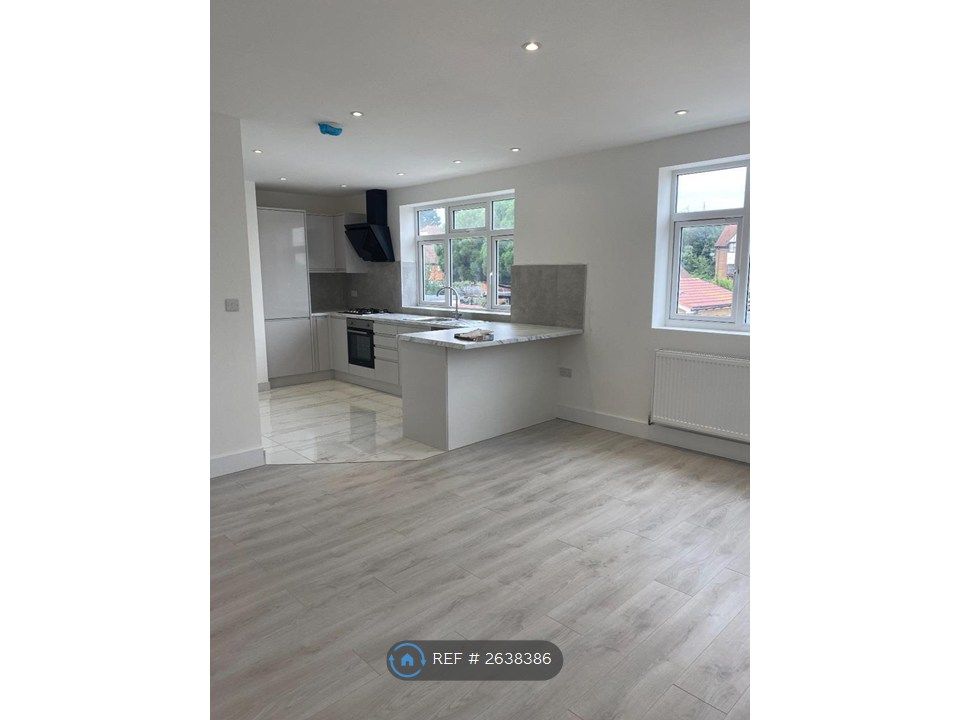 Property photo 1 of 3