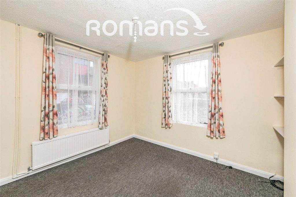 Property photo 3 of 10 3