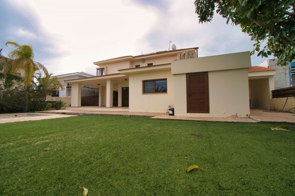 Property photo 1 of 29
