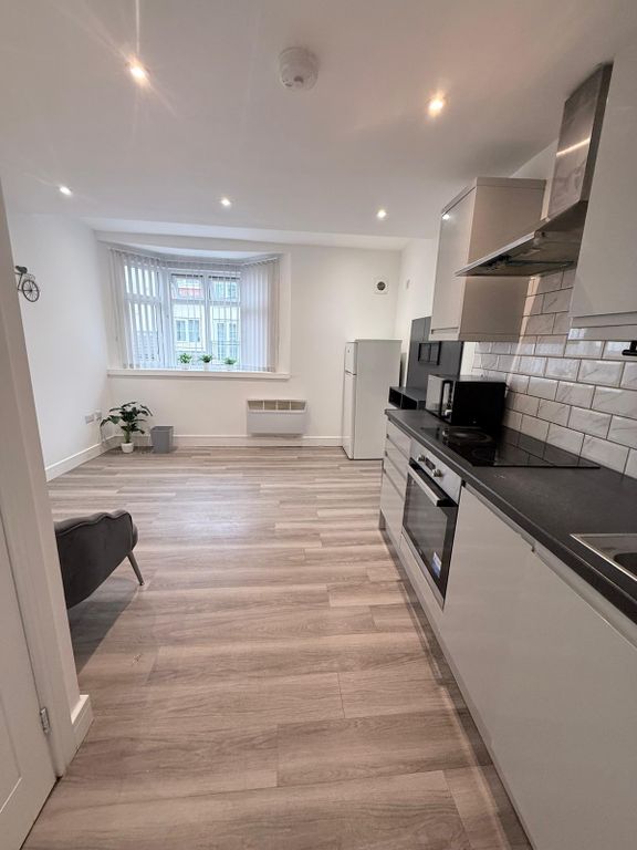 Property photo 1 of 4 1 Bed Flat To Rent Wellington Street, Luton Lu1