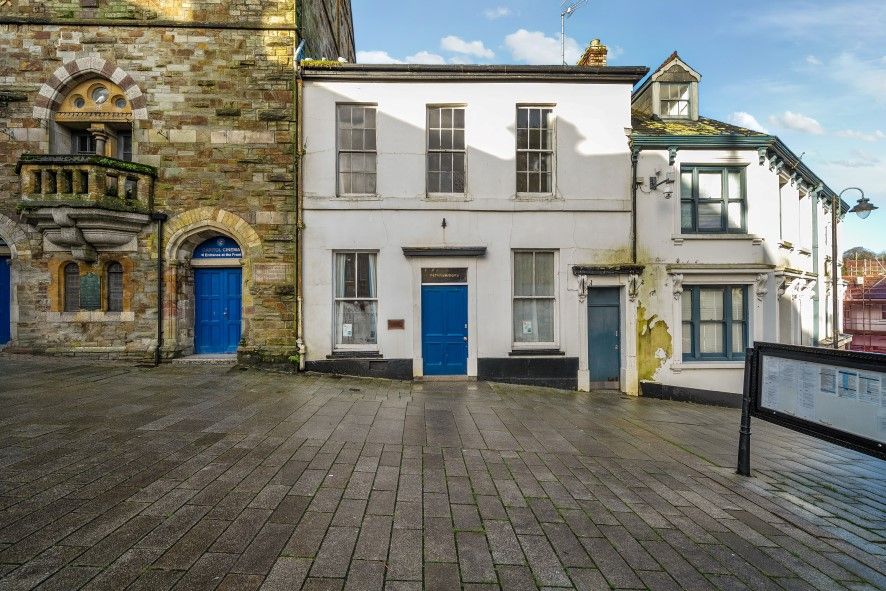 Property photo 1 of 16