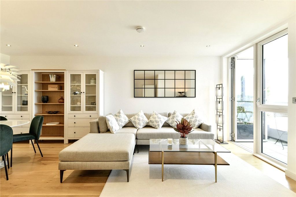 Property photo 2 of 16 A08J300000Cctztiab_Lnh250097_02.Jpg