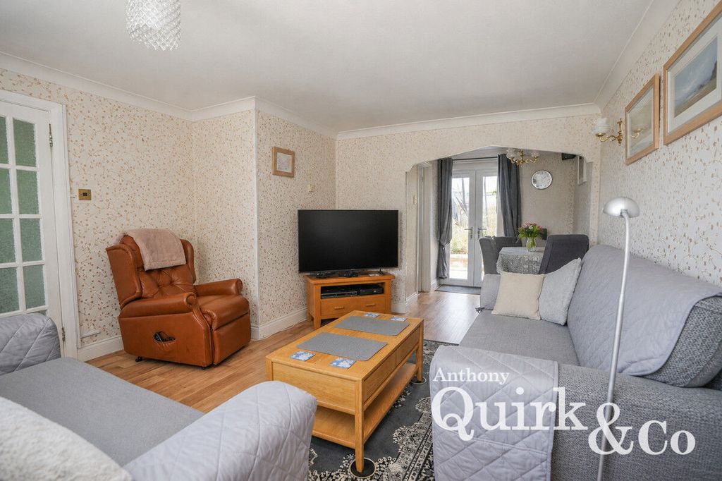 Property photo 3 of 16