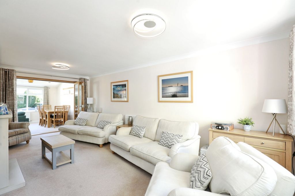 Property photo 3 of 38 Pbox-Img.Jpg