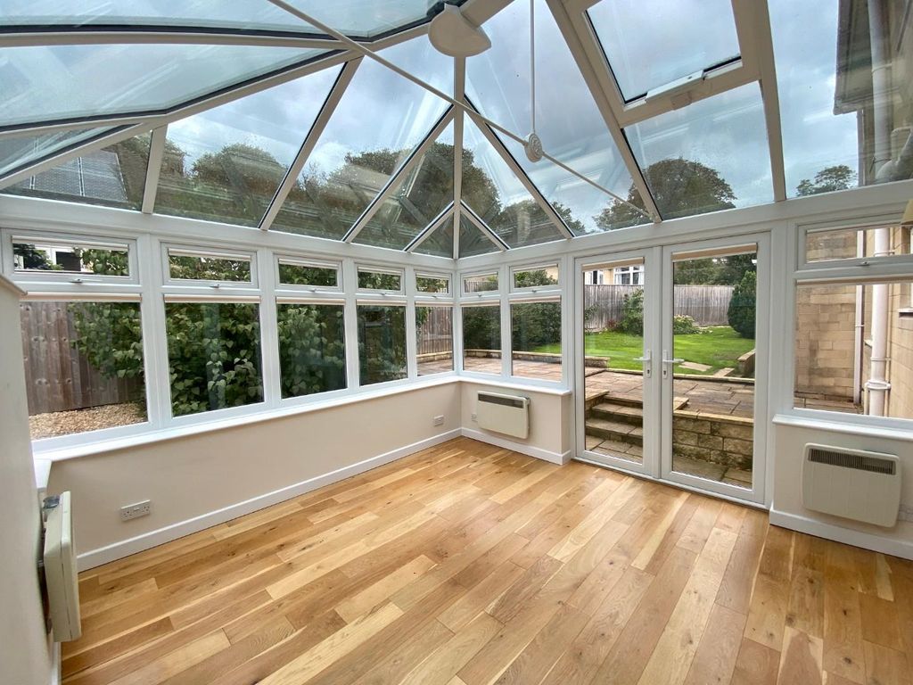 4 bed detached house to rentSt Stephens Close, Bath BA1 photo 5