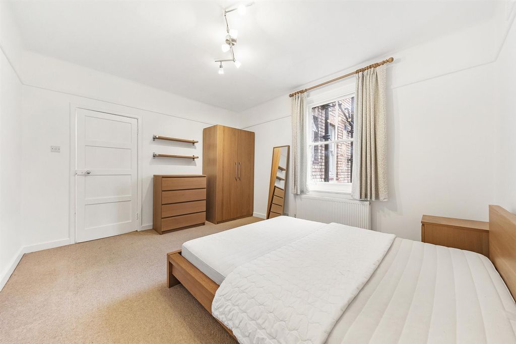 Property photo 1 of 9 14081_00490362.Jpg