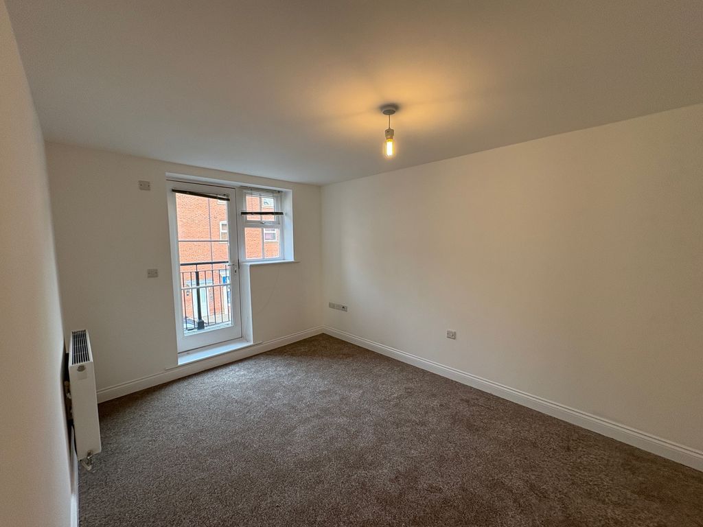 Property photo 2 of 8 Image