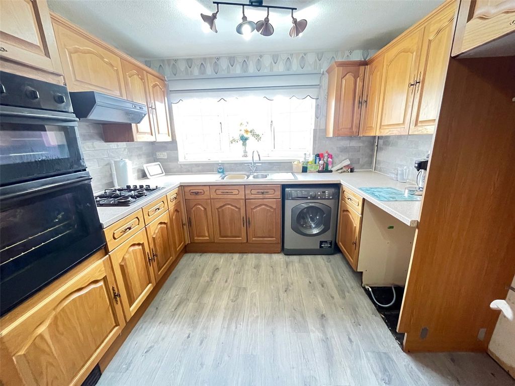 Property photo 3 of 23 Picture No. 13