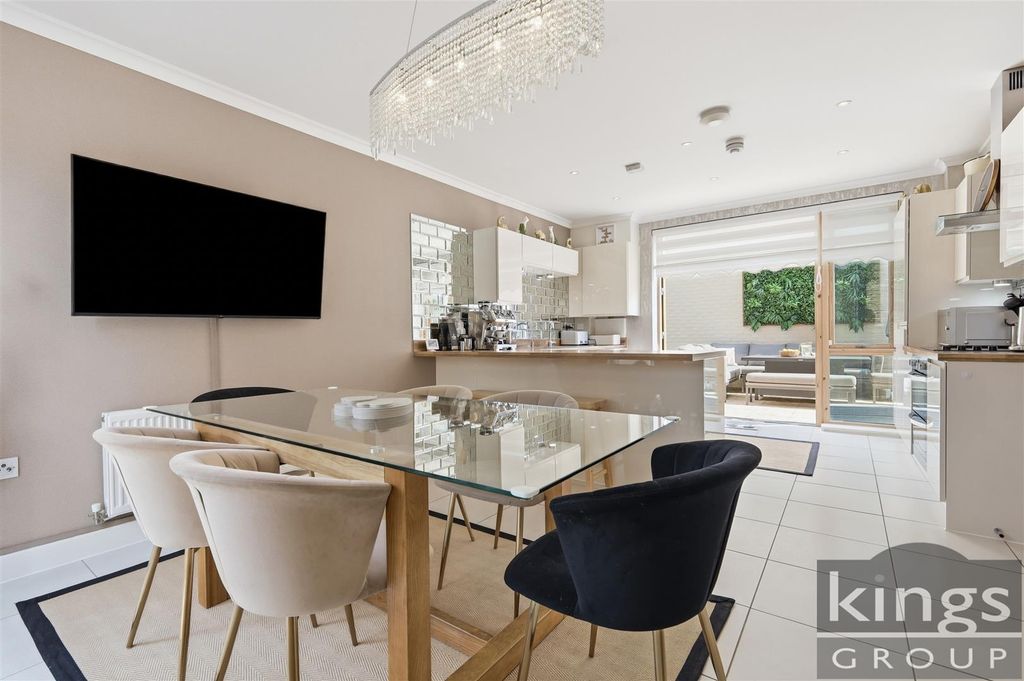 Property photo 3 of 45 20_Img_8751.Jpg