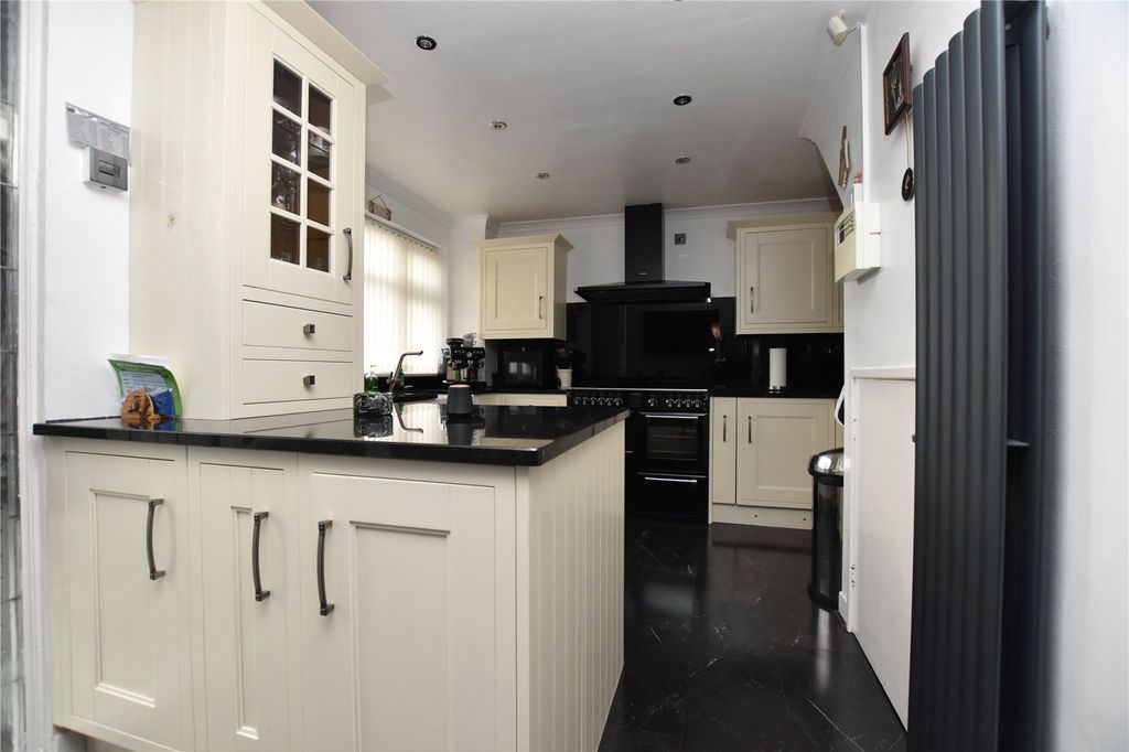 Property photo 2 of 20 Picture No. 09