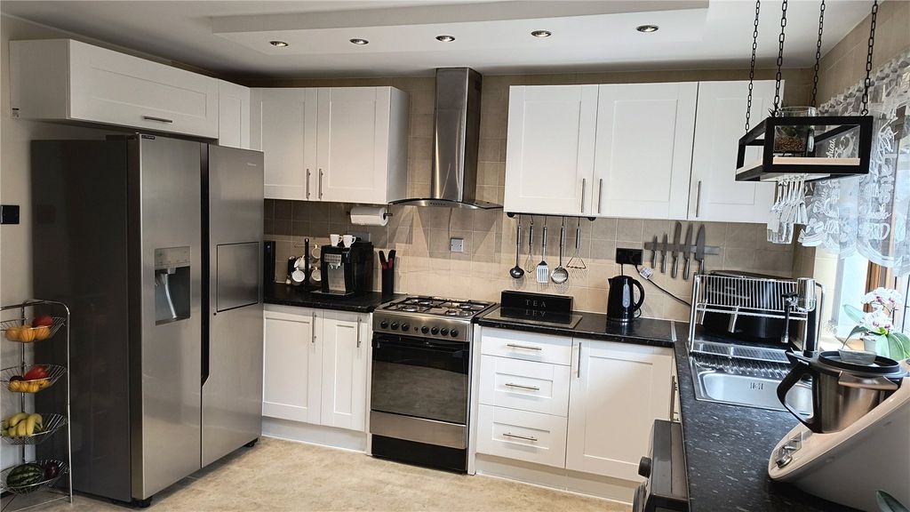 Property photo 3 of 22 Picture No. 40