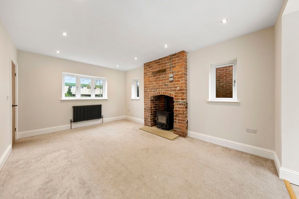 Property photo 2 of 35 Living Room