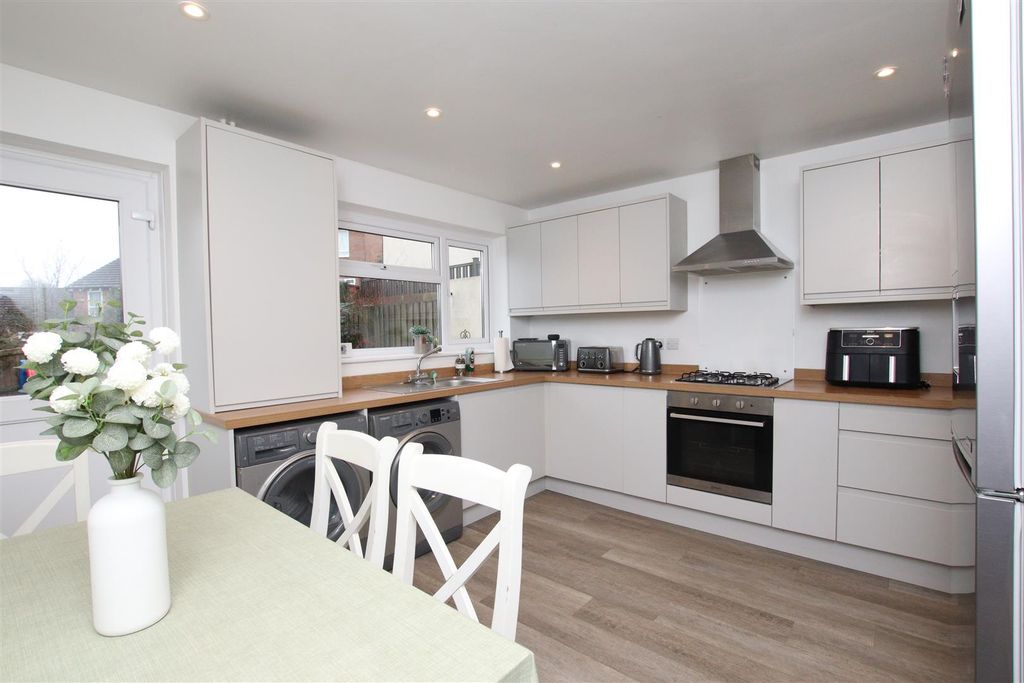 Property photo 2 of 13 Kitchen Diner.Jpg