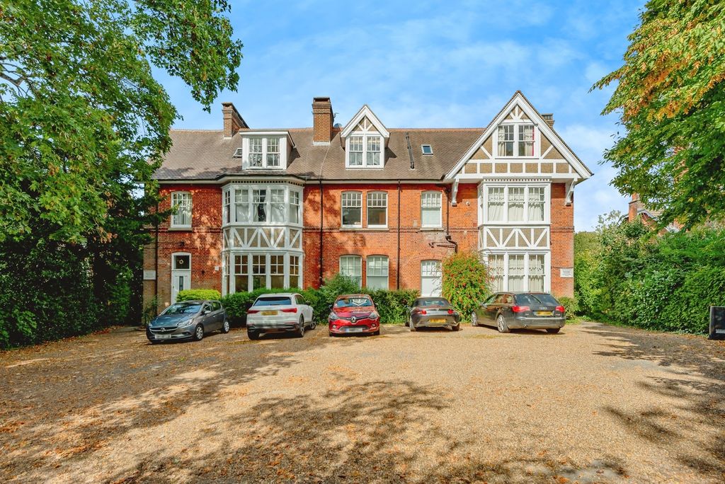 Property photo 1 of 14