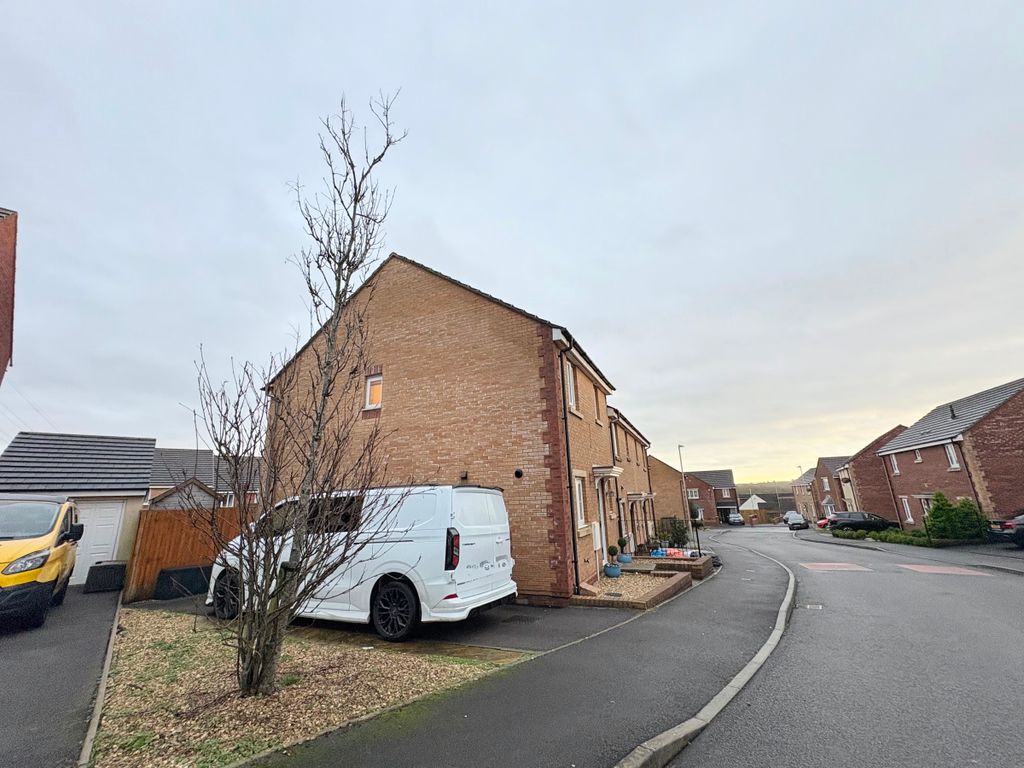 Property photo 2 of 29