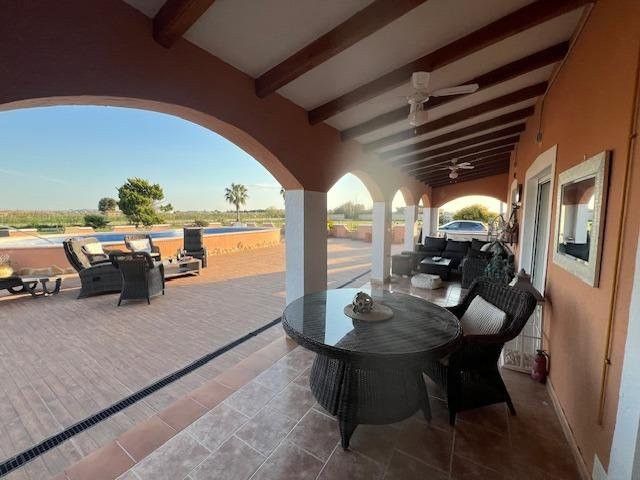 Property photo 3 of 37