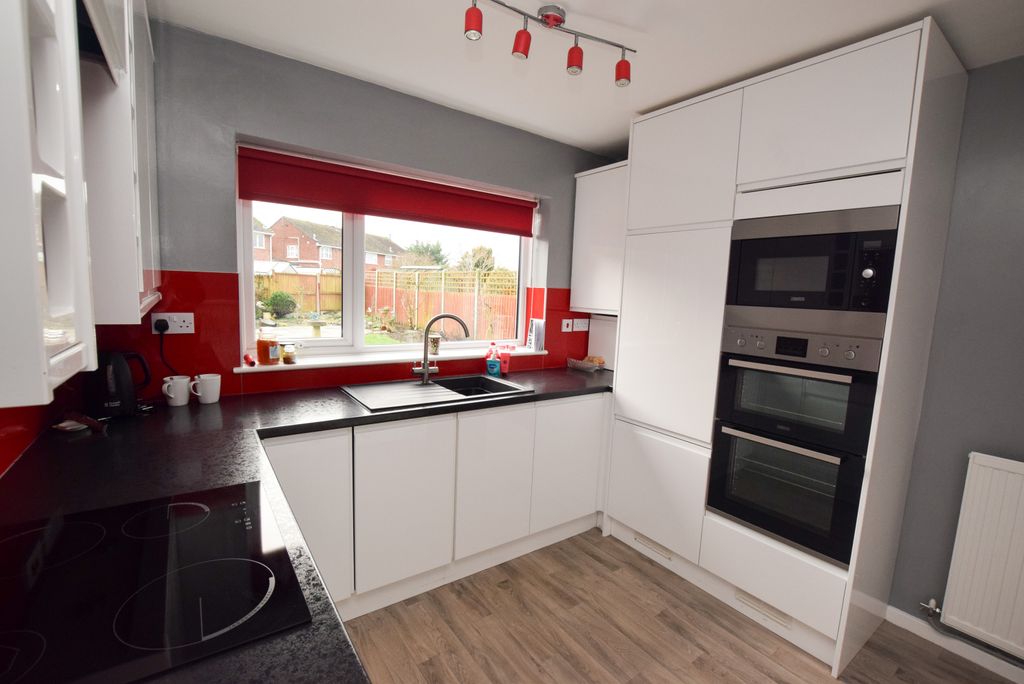 Property photo 3 of 15