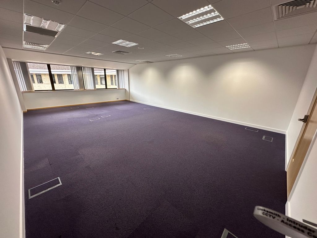 Property photo 1 of 7 021