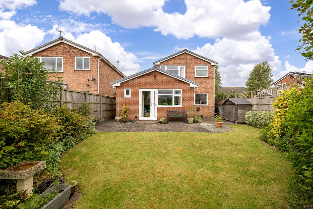 Property photo 2 of 17