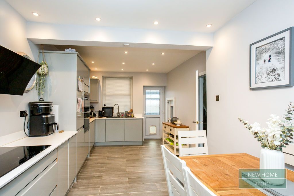 Property photo 2 of 22 Photo 12