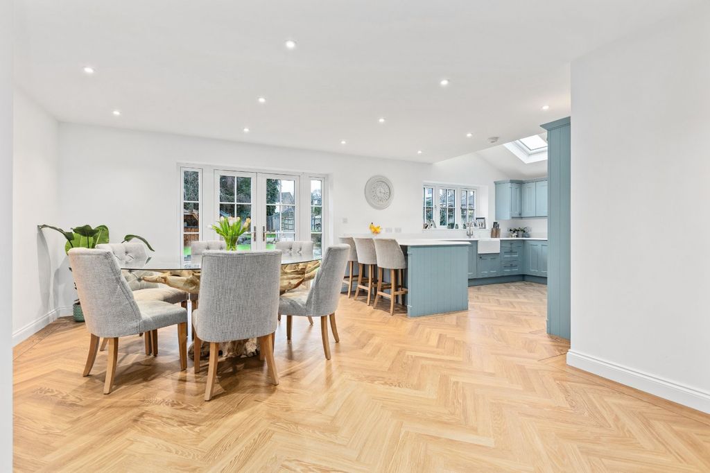 Property photo 3 of 31 Picture No. 32