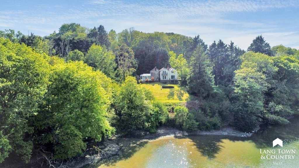 Property photo 2 of 36