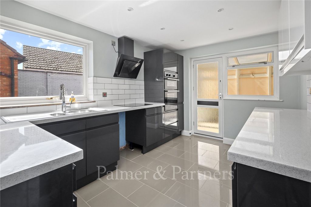 Property photo 2 of 22 Picture No. 03