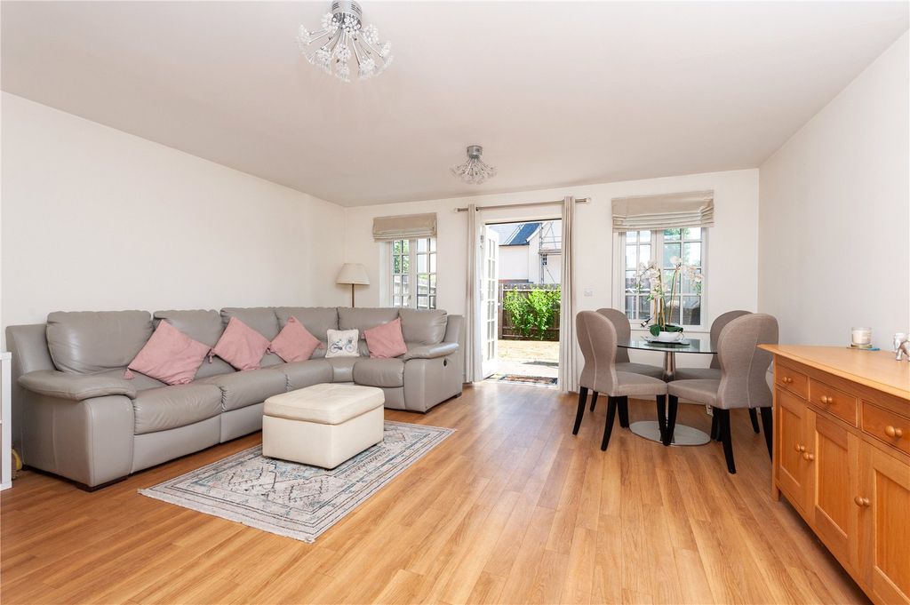 Property photo 2 of 19 Picture No. 03