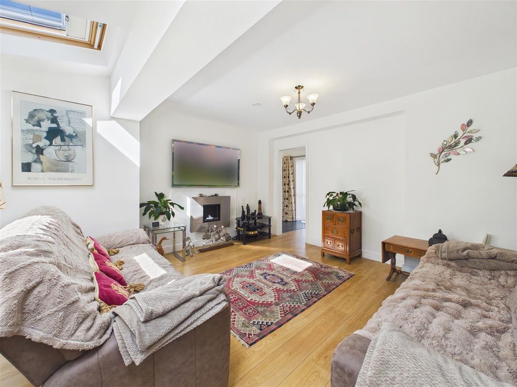 Property photo 2 of 21 Ff732d67803342F5Bac7831Ff0F6A8F9_100_Cam05476G0-Pr