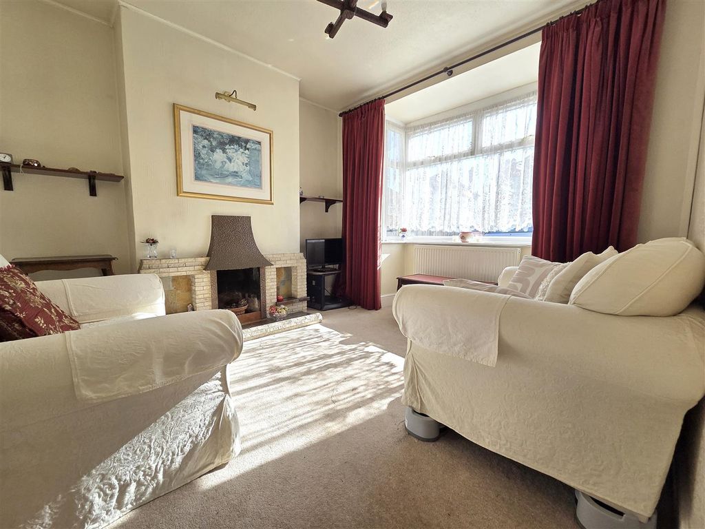 Property photo 2 of 14 Living Room