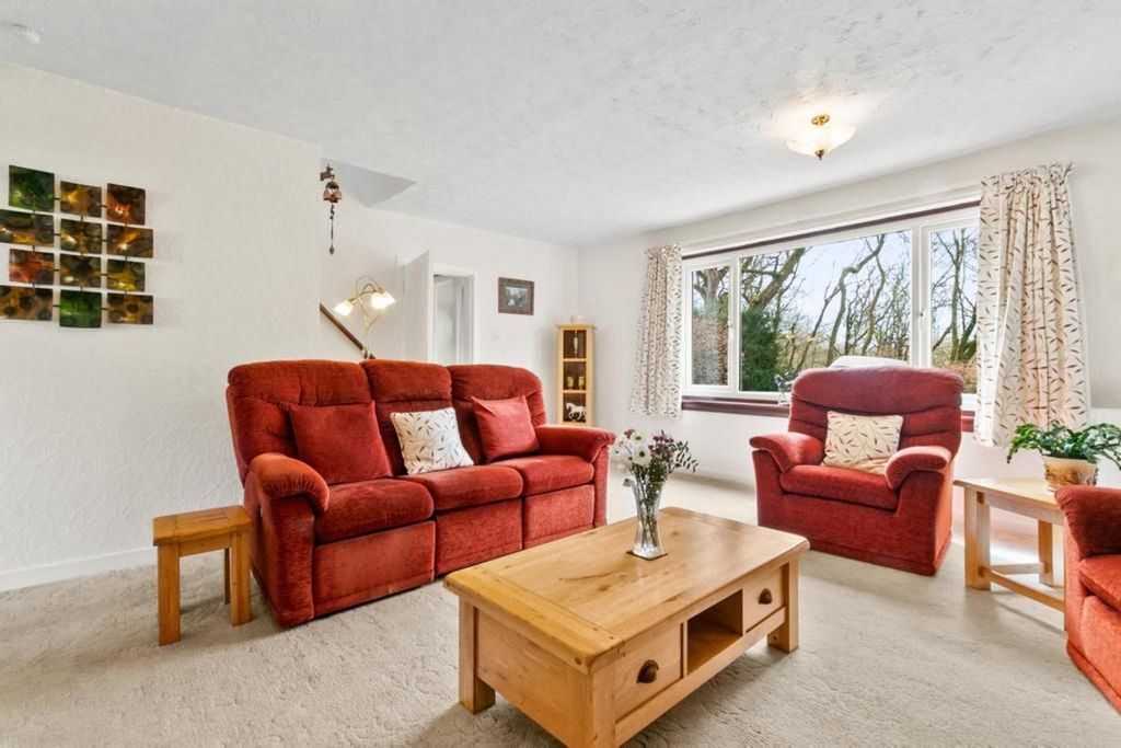 Property photo 2 of 27