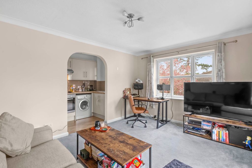 Property photo 3 of 13