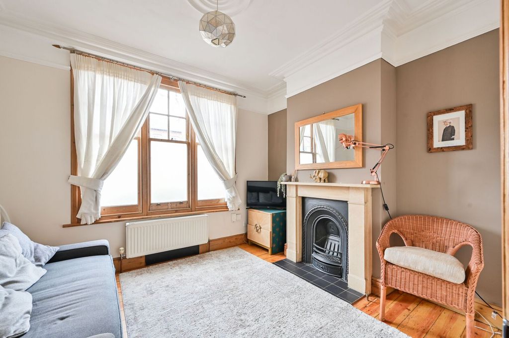Property photo 3 of 16