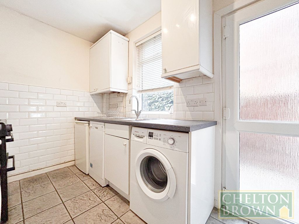 Property photo 3 of 29 Kitchen