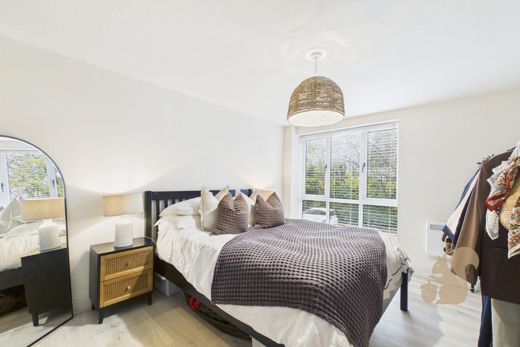 Property photo 2 of 13 Cam01659G0-Pr0648-Still004.Jpg