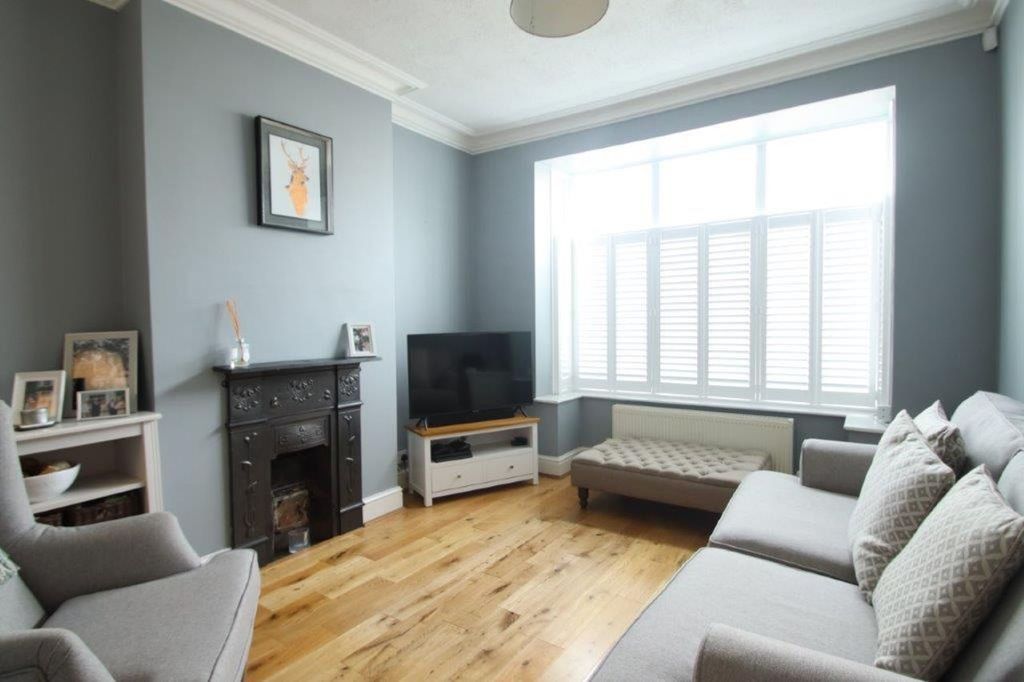 Property photo 2 of 17