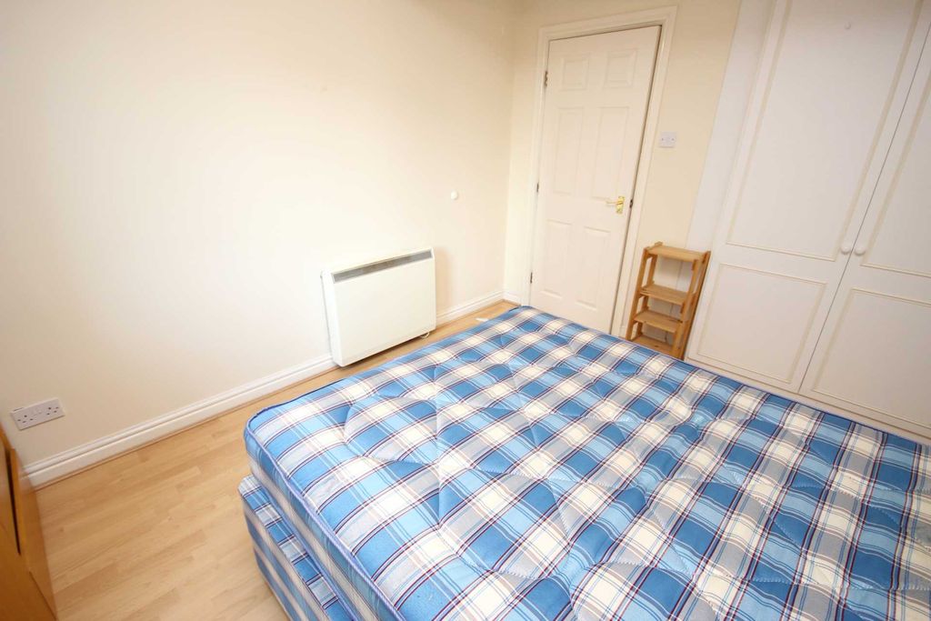 Property photo 3 of 5