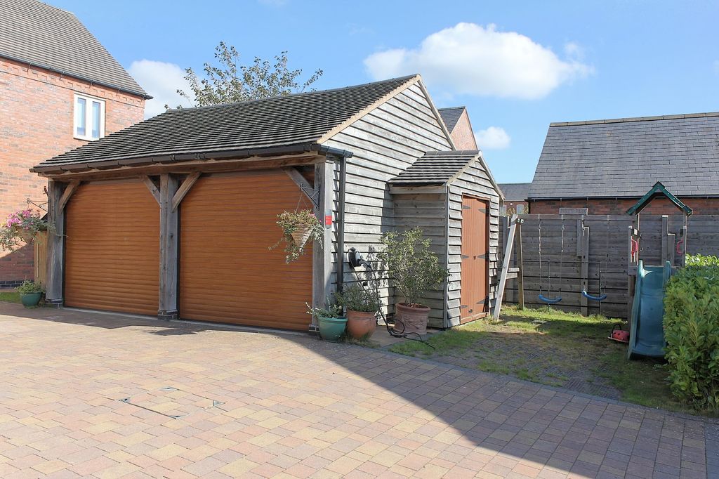 Property photo 2 of 49