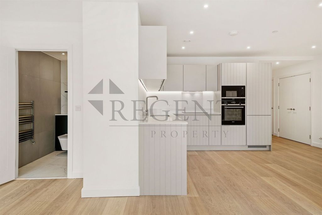 Property photo 3 of 14 Open Plan