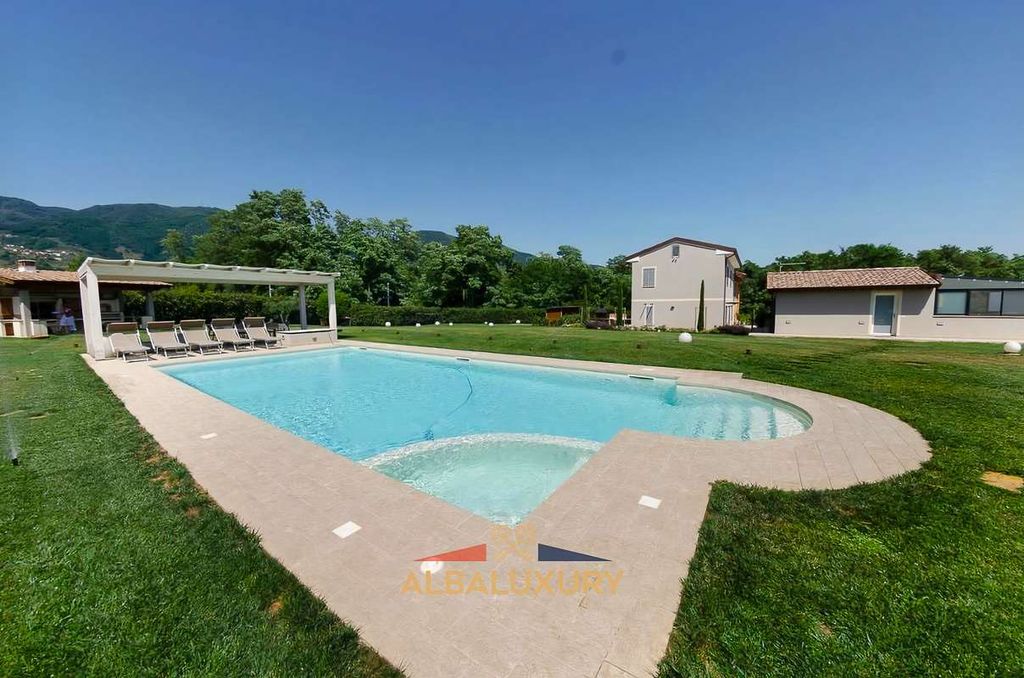 Property photo 3 of 32