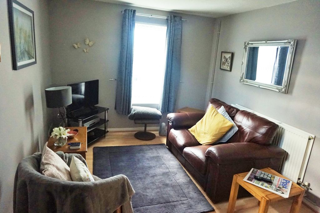 Property photo 2 of 7