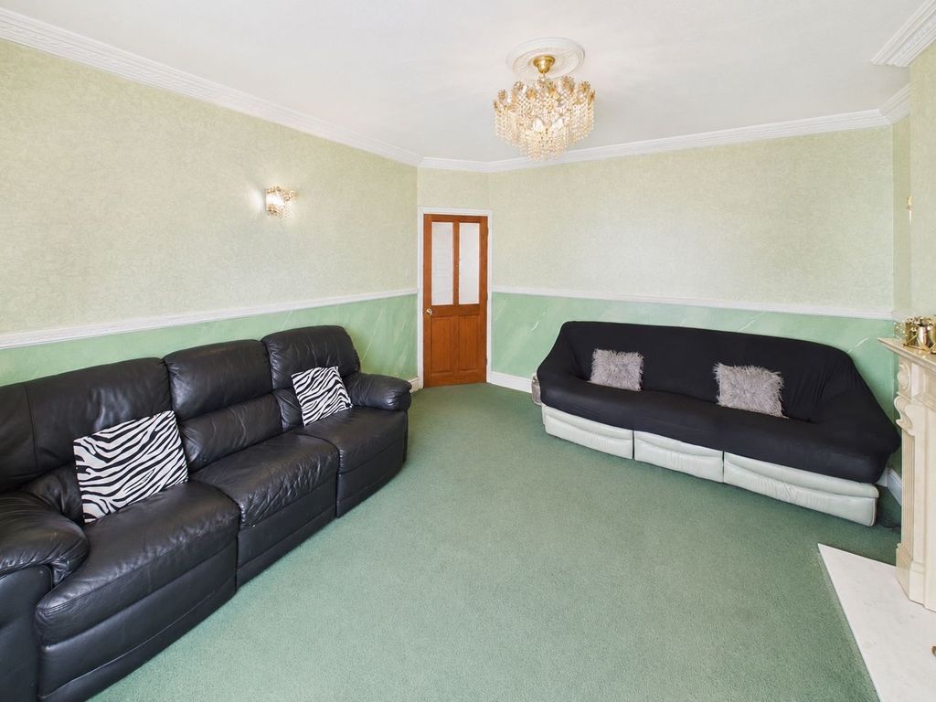 Property photo 3 of 25