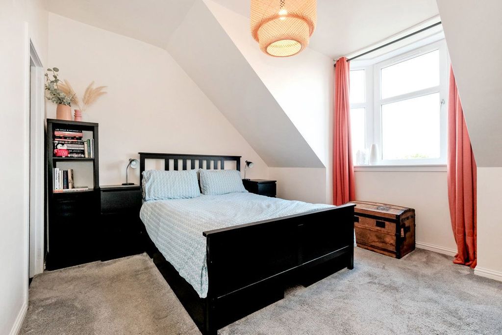 Property photo 3 of 17 53944_14111989_Img_03