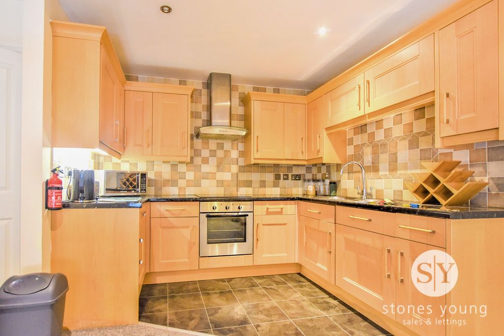 Property photo 3 of 5