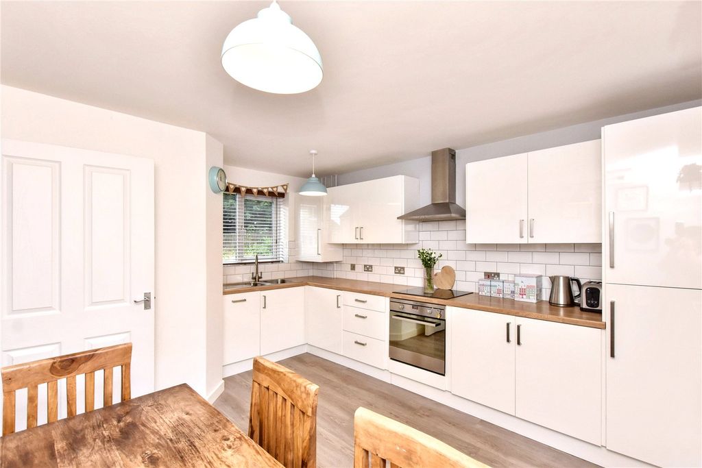 Property photo 3 of 26 Picture No. 16