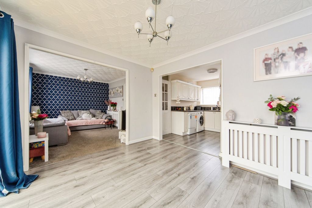 Property photo 3 of 22 Pbox-Img.Jpg