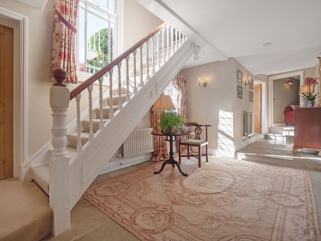 Property photo 3 of 33