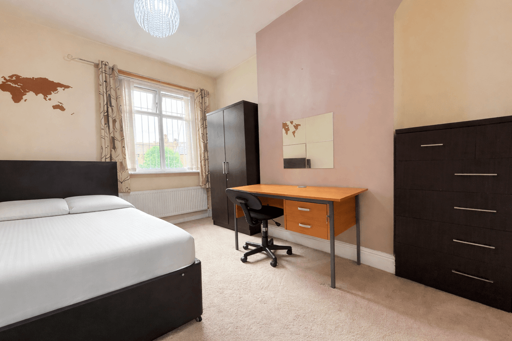 Property photo 3 of 5 Gallery